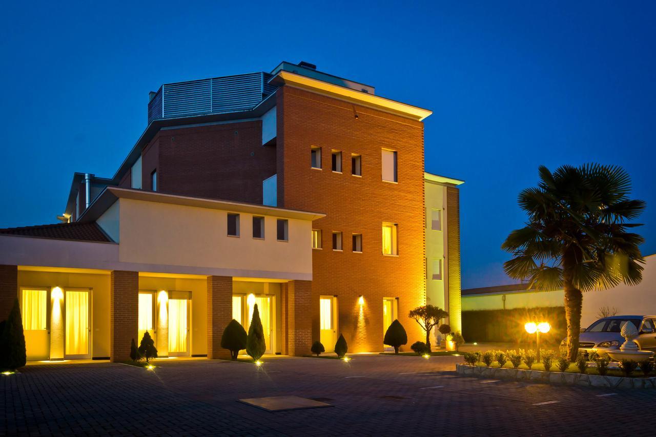 Hotel Desiderio Villa del Conte Exterior photo