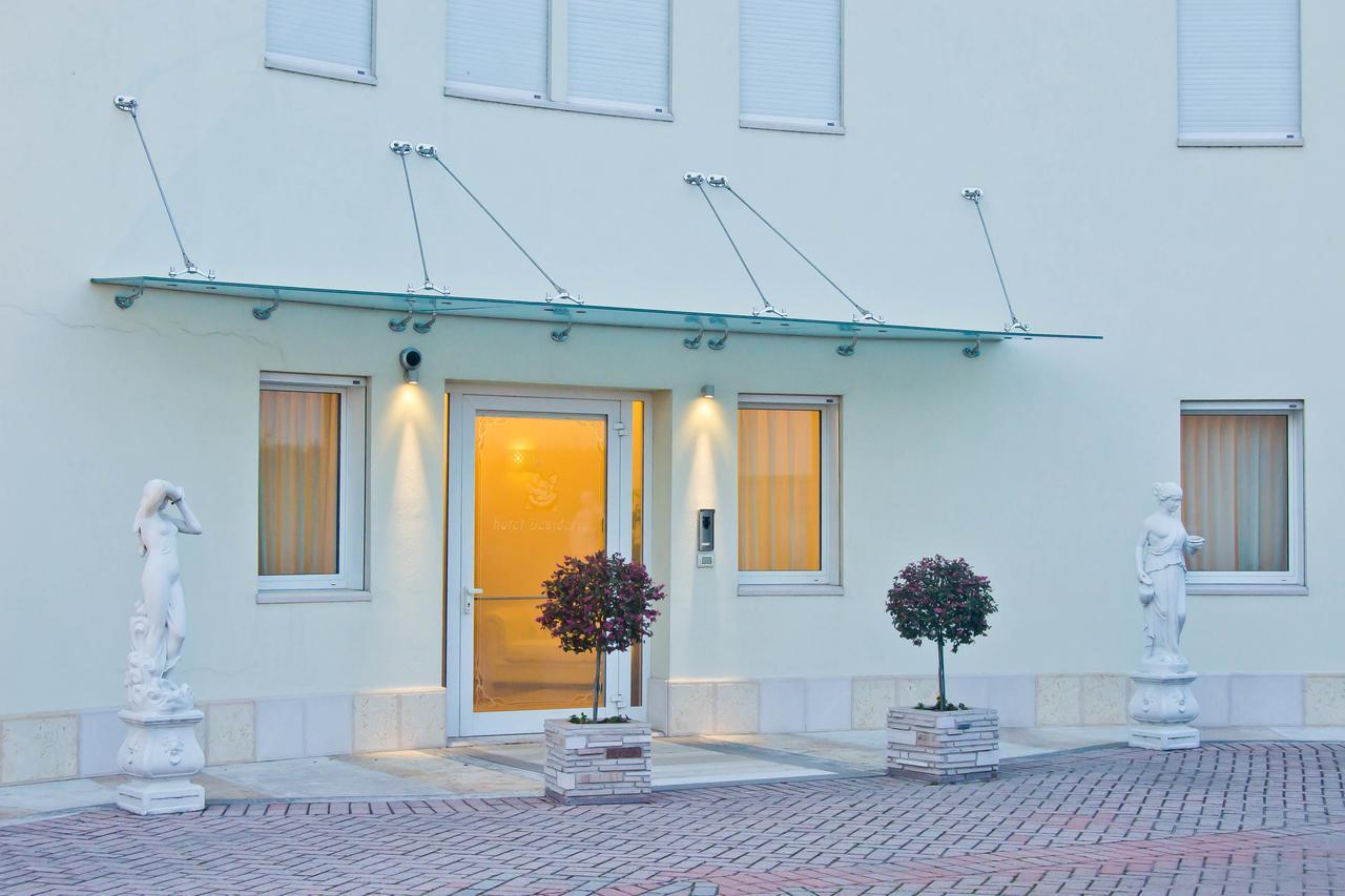 Hotel Desiderio Villa del Conte Exterior photo